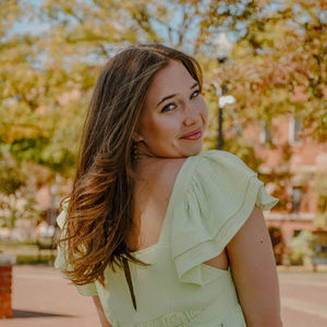 Meet your Posher, Emma cate